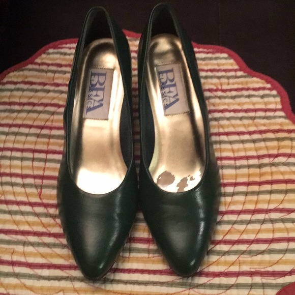 Shoes - Picture 3 of 4